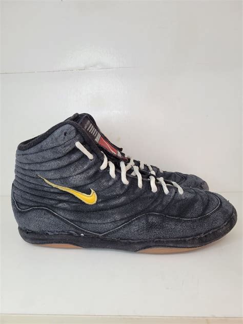 fake nike oe wrestling shoes - nike reissue vs og.